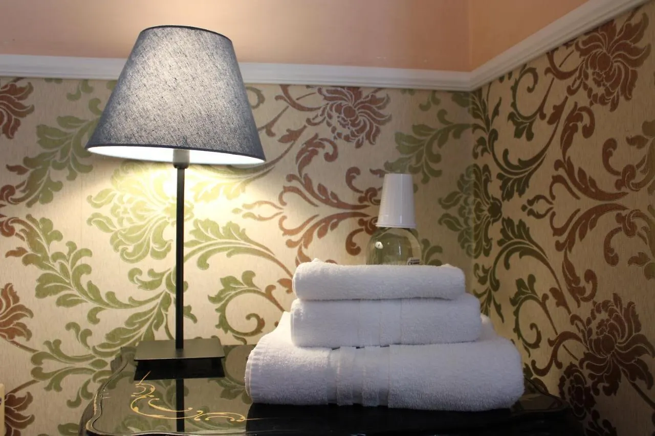 Bed & Breakfast Rooms Piazza 8 Agosto Bologna