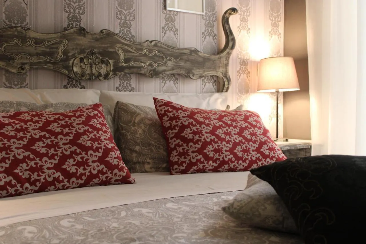 Rooms Piazza 8 Agosto Bologna Bed & Breakfast
