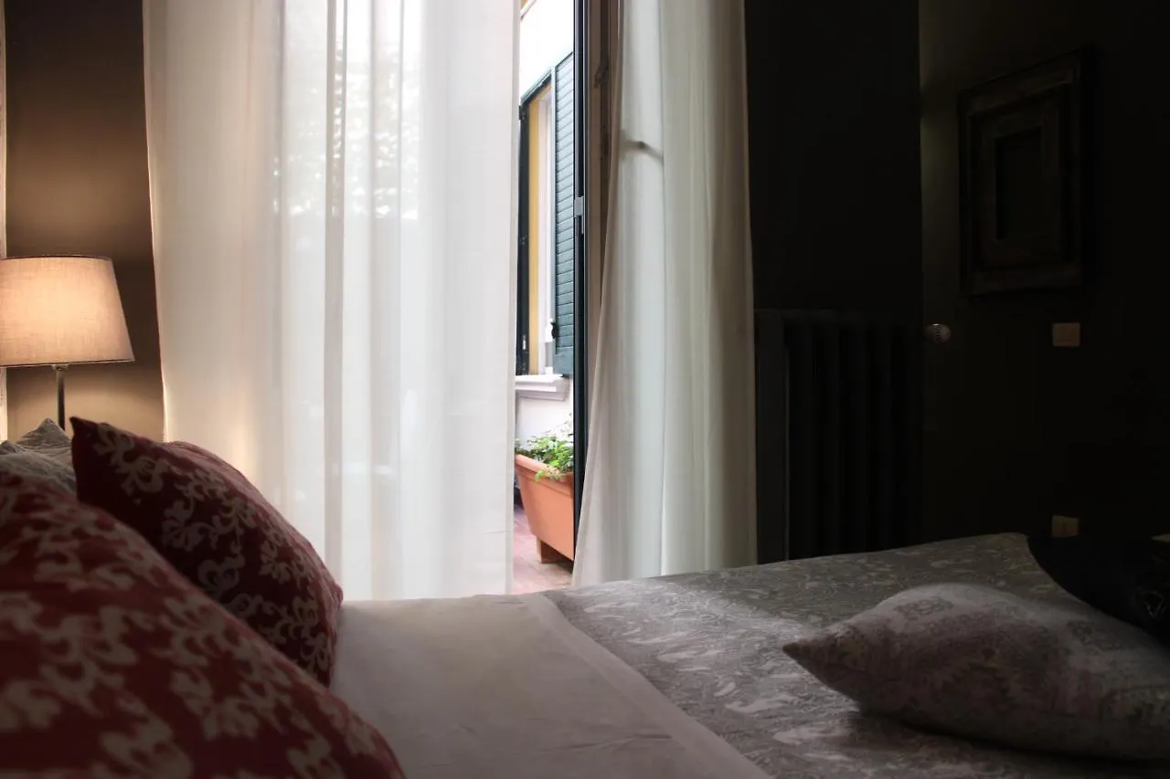 Rooms Piazza 8 Agosto Bologna 0*,
